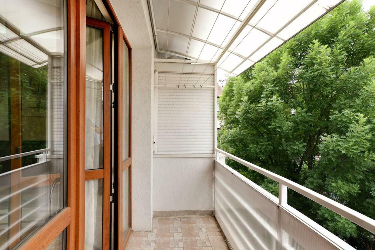 Spacious And Stylish Apartment In The Heart Of Sofia Plus Parking Kültér fotó