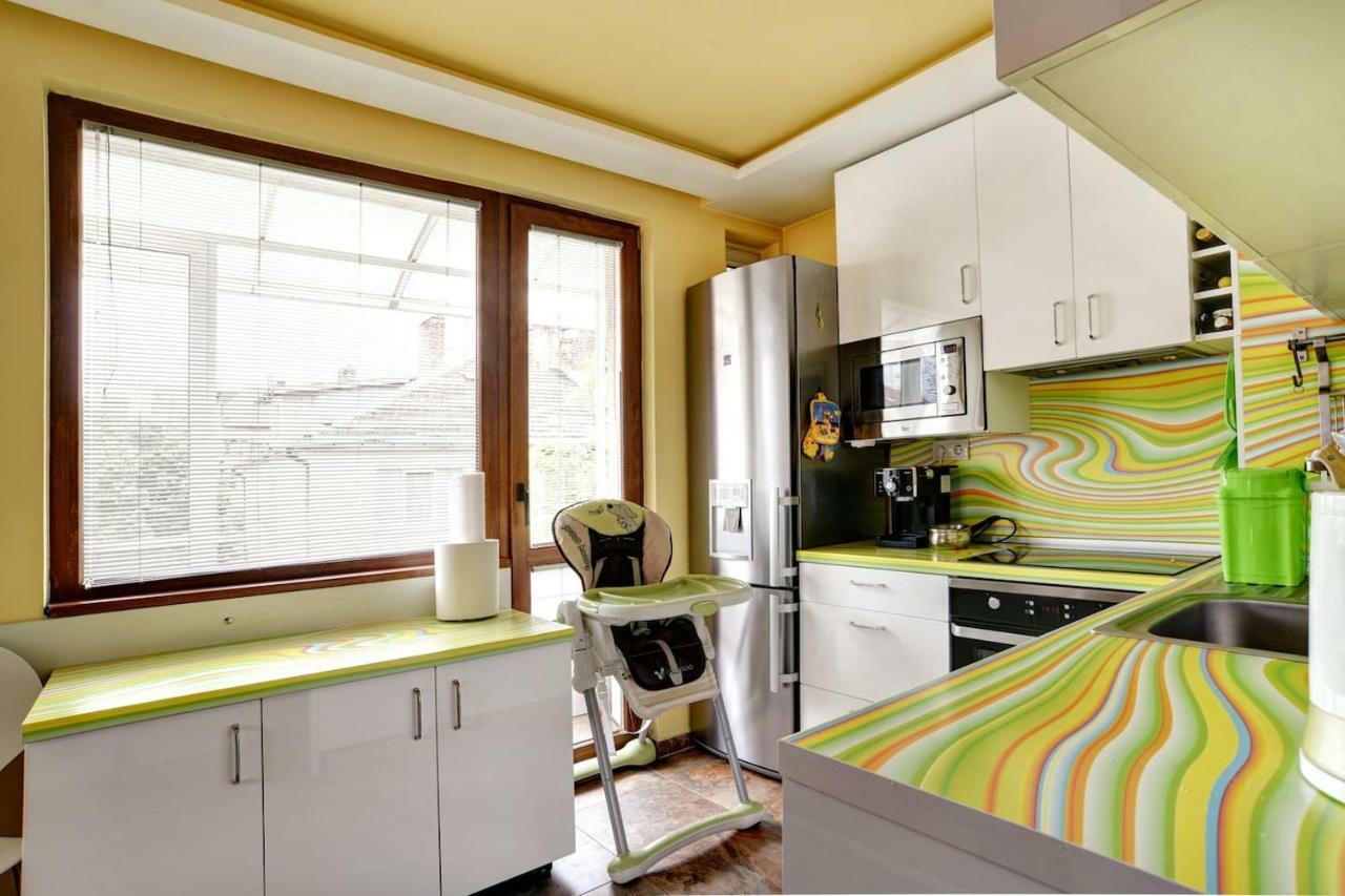Spacious And Stylish Apartment In The Heart Of Sofia Plus Parking Kültér fotó
